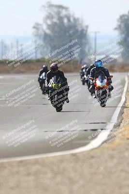 media/Sep-20-2025-TrackDaz (Sat) [[27f0cde673]]/B Group/220pm (Turn 9)/